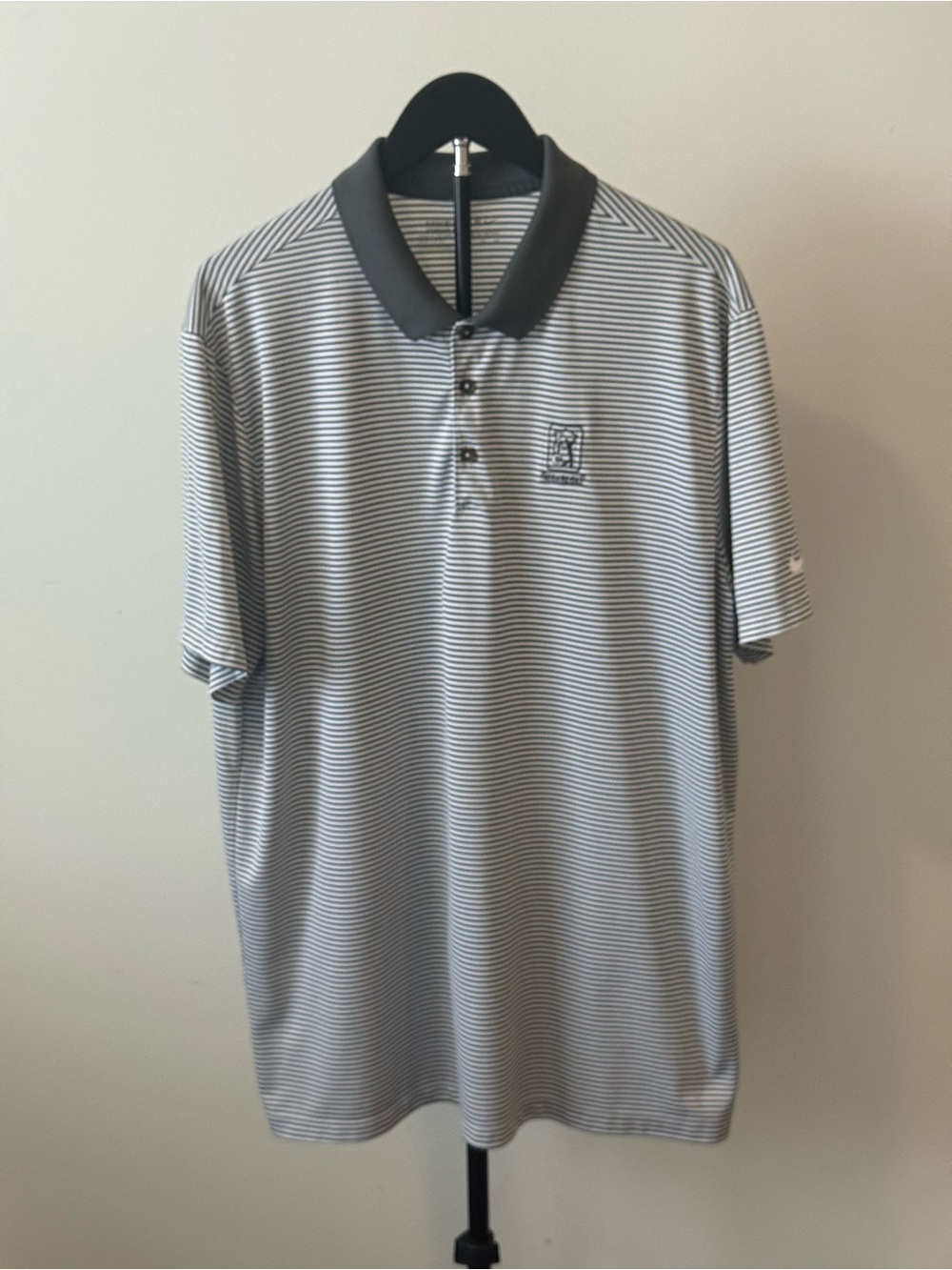 Nike Golf TPC Sugarloaf Dri-FIT Polo Men’s XL Gray Stripe